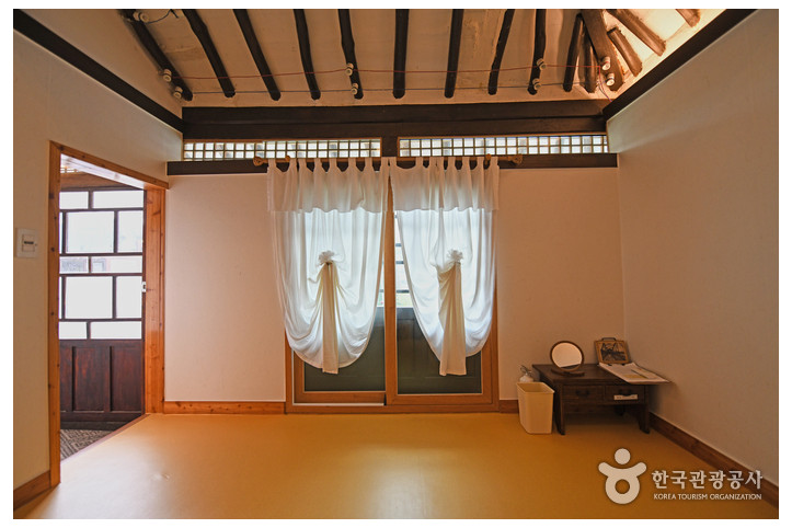 봉황재_한옥_게스트하우스_3_공공3유형.jpg